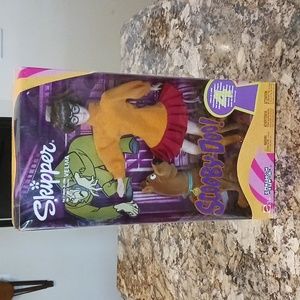 Scooby-Doo Skipper as VELMA NIB